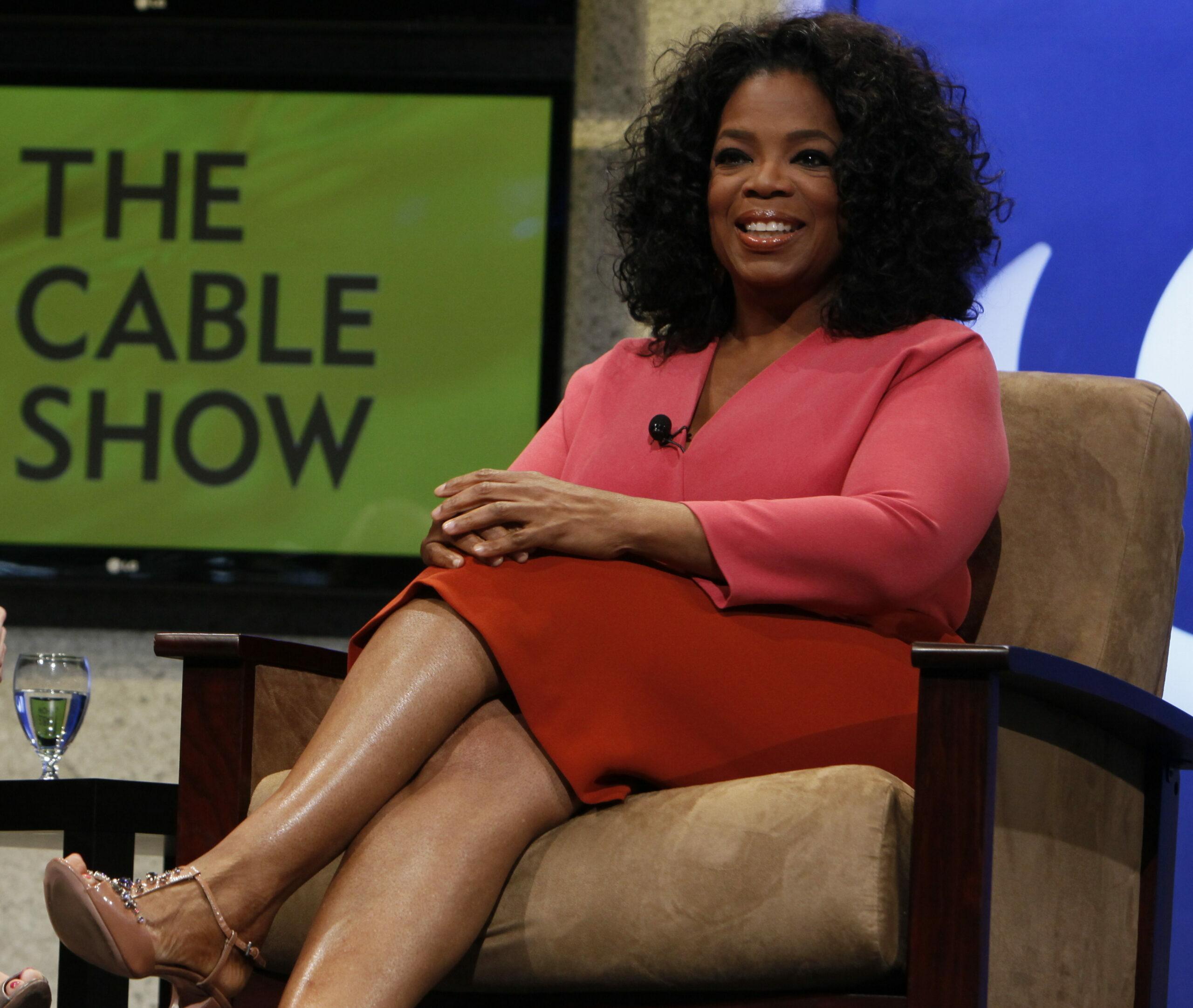 2011_oprah_at_the_cable_show_282990298631129_28129-2718164
